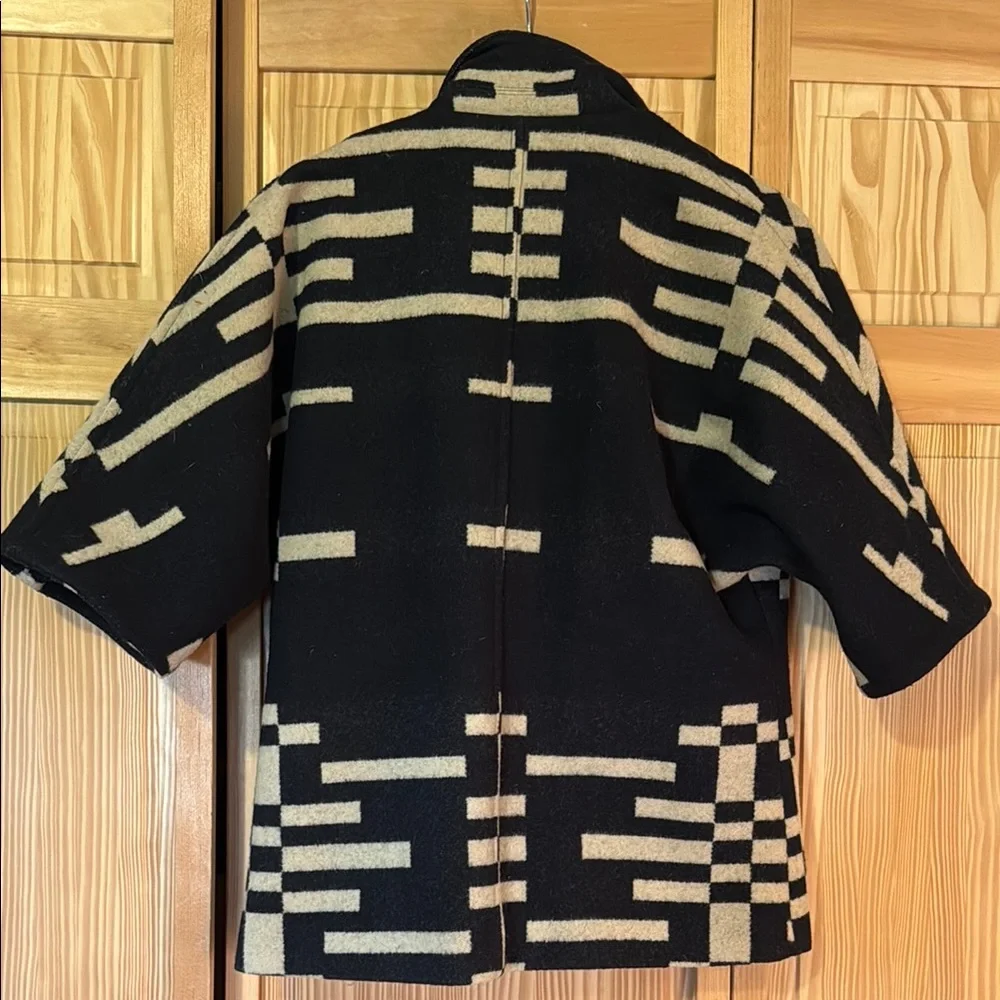 Pendleton Black and Cream 3/4 Sleeve Jacket - Picture 2 of 4